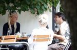 Amsterdam 3 juli 2026
Annekee Molenaar met haar moeder op een terras in Amsterdam zuid. Mark Baanders laat haar lachen 