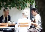 Amsterdam 3 juli 2026
Annekee Molenaar met haar moeder op een terras in Amsterdam zuid. Mark Baanders laat haar lachen 