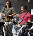 Amsterdam 29 mei 2026
Arie Boomsma en zijn vrouw Romy Boomsma samen op terras bij de coffee company in Amsterdam zuid