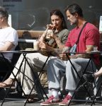 Amsterdam 29 mei 2026
Arie Boomsma en zijn vrouw Romy Boomsma samen op terras bij de coffee company in Amsterdam zuid