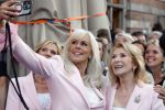 Zwolle, 8 Juli 2026
Muziekfeest Grote Markt
De groep Babe met Marga Bult Rita v Rooy en Margot v d Ven