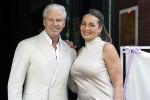 Blaricum / Amstelveen 28 mei 2026
Oger Lusink en zijn vrouw Ellen trouwen in het gemeentehuis van Blaricum en daarna hebben ze een lunch bij restaurant Aan de Poel . Dries Roelvink en zijn vrouw Honoria