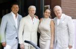 Blaricum / Amstelveen 28 mei 2026
Oger Lusink en zijn vrouw Ellen trouwen in het gemeentehuis van Blaricum en daarna hebben ze een lunch bij restaurant Aan de Poel . Dries Roelvink en zijn vrouw Honoria samen met Guido Maas en Sander Lusink 