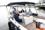Loosdrecht 29 mei 2026
Eddy Ouwens viert zijn 80e verjaardag met een boottocht en een borrel bij Lakeside cafe .