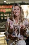 Den Haag 10 juli 2026
Boekpresentatie Estevana Polman bij boekenwinkel Paagman . Eva Jinek interviewt haar .