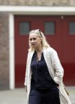 Amsterdam 5 juli 2026
Eva Jinek haalt samen met haar zoon een prachtige bos bloemen in Amsterdam zuid.