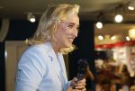 Den Haag 10 juli 2026
Boekpresentatie Estevana Polman bij boekenwinkel Paagman . Eva Jinek interviewt haar .