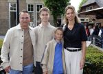 Laren 13 mei 2026
Imca Marina viert haar 85e verjaardag bij het bonte Paard in Laren . De zoon van Imca Marina Floris Oud kwam met zijn vrouw en kinderen 