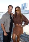 Rotterdam 1 juli 2026
Presentatie de pianoman van Jeroen v d Boom . Gastoptredens zijn er van Mart Hoogkamer Glennis Grace Waylon Luuk v d Boom Kimberly Fransens en Sezina Kelsey. Glennis Grace met haar manager Sjoerd Bodewes