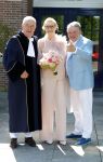 Blaricum / Amstelveen 28 mei 2026
Oger Lusink en zijn vrouw Ellen trouwen in het gemeentehuis van Blaricum en daarna hebben ze een lunch bij restaurant Aan de Poel . Guido Maas trouwde het echtpaar