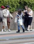Amsterdam 27 mei 2026
Harry Styles en zijn beveiliger lopen door Amsterdam zuid. Harry geeft 10 concerten in de Johan Cruijff arena.