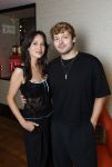 Amsterdam 11 juli 2026
Vandaag was het 25 jaar geleden dat Herman Brood zelf moord pleegde door van het Hilton Hotel af te springen .
Aanwezig Xandra Brood Holly Brood met partner Soy Kroon en Lola Brood met partner en 2 kinderen . Het vond Plaats in het Americain Hotel.