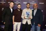 Maarssen 25 mei 2026
Ismael Saibari wordt gekozen tot beste speler van de nederlandse eredivie op het gala van ESPN in de Fabrique . Ismael met zijn management . Rechts Ali Dursun 