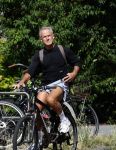 Amsterdam 28 juli 2026
Jaap Jongbloed op de fiets in Amsterdam zuid