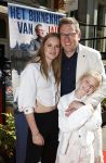 Den Haag 21 mei 2026
Boekpresentatie Jair Ferwerda in Den Haag bij Cafe restaurant Luden . jair met zijn dochters
