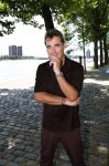 Rotterdam 1 juli 2026
Presentatie de pianoman van Jeroen v d Boom . Gastoptredens zijn er van Mart Hoogkamer Glennis Grace Waylon Luuk v d Boom Kimberly Fransens en Sezina Kelsey