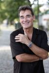 Rotterdam 1 juli 2026
Presentatie de pianoman van Jeroen v d Boom . Gastoptredens zijn er van Mart Hoogkamer Glennis Grace Waylon Luuk v d Boom Kimberly Fransens en Sezina Kelsey