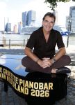 Rotterdam 1 juli 2026
Presentatie de pianoman van Jeroen v d Boom . Gastoptredens zijn er van Mart Hoogkamer Glennis Grace Waylon Luuk v d Boom Kimberly Fransens en Sezina Kelsey