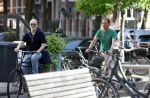 Amsterdam 29 mei 2026
Joep Onderdelinden met partner Hans op de fiets in Amsterdam zuid .