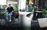 Amsterdam 29 mei 2026
Joep Onderdelinden met partner Hans op de fiets in Amsterdam zuid .