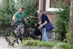 Amsterdam 29 mei 2026
Joep Onderdelinden met partner Hans op de fiets in Amsterdam zuid .