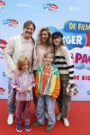 Amsterdam 31 mei 2026
Premiere Rutger Thomas en Paco 2 in Pathe Arena . Johnny de Mol kwam met zijn vrouw Anouk de Mol en hun kinderen Johnny jr Fender en Kiki 