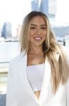 Rotterdam 1 juli 2026
Presentatie de pianoman van Jeroen v d Boom . Gastoptredens zijn er van Mart Hoogkamer Glennis Grace Waylon Luuk v d Boom Kimberly Fransens en Sezina Kelsey