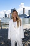 Rotterdam 1 juli 2026
Presentatie de pianoman van Jeroen v d Boom . Gastoptredens zijn er van Mart Hoogkamer Glennis Grace Waylon Luuk v d Boom Kimberly Fransens en Sezina Kelsey