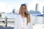 Rotterdam 1 juli 2026
Presentatie de pianoman van Jeroen v d Boom . Gastoptredens zijn er van Mart Hoogkamer Glennis Grace Waylon Luuk v d Boom Kimberly Fransens en Sezina Kelsey