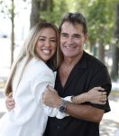 Rotterdam 1 juli 2026
Presentatie de pianoman van Jeroen v d Boom . Gastoptredens zijn er van Mart Hoogkamer Glennis Grace Waylon Luuk v d Boom Kimberly Fransens en Sezina Kelsey