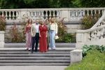 Den Haag 21 mei 2026
Fotouurtje met de koninklijke familie in de Hollandse tuin van Park Clingendael . Aanwezig Koning Willem Alexander Koningin Maxima Prinses Amalia Prinses Alexia en Prinses Ariane . 
