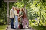 Den Haag 21 mei 2026
Fotouurtje met de koninklijke familie in de Hollandse tuin van Park Clingendael . Aanwezig Koning Willem Alexander Koningin Maxima Prinses Amalia Prinses Alexia en Prinses Ariane . 