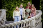Den Haag 21 mei 2026
Fotouurtje met de koninklijke familie in de Hollandse tuin van Park Clingendael . Aanwezig Koning Willem Alexander Koningin Maxima Prinses Amalia Prinses Alexia en Prinses Ariane . 
