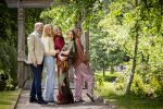 Den Haag 21 mei 2026
Fotouurtje met de koninklijke familie in de Hollandse tuin van Park Clingendael . Aanwezig Koning Willem Alexander Koningin Maxima Prinses Amalia Prinses Alexia en Prinses Ariane . 