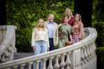 Den Haag 21 mei 2026
Fotouurtje met de koninklijke familie in de Hollandse tuin van Park Clingendael . Aanwezig Koning Willem Alexander Koningin Maxima Prinses Amalia Prinses Alexia en Prinses Ariane . 