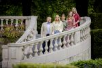 Den Haag 21 mei 2026
Fotouurtje met de koninklijke familie in de Hollandse tuin van Park Clingendael . Aanwezig Koning Willem Alexander Koningin Maxima Prinses Amalia Prinses Alexia en Prinses Ariane . 