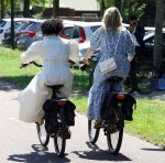 Amsterdam 9 juli 2027
Koningin Maxima op bezoek in de Bijlmer . Ze gaat ook met de fiets naar de andere locatie.
