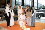 Arnhem 13 mei 2026
Koningin Maxima opent de State of Fashion BiÃ«nnale 2026. State of Fashion is een toonaangevend internationaal platform voor mode, textiel en maatschappelijke transitie. Minister van Onderwijs, Cultuur en Wetenschap Rianne Letschert was ook aanwezig  (Groene jurk)