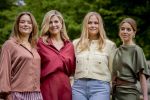 Den Haag 21 mei 2026
Fotouurtje met de koninklijke familie in de Hollandse tuin van Park Clingendael . Aanwezig Koning Willem Alexander Koningin Maxima Prinses Amalia Prinses Alexia en Prinses Ariane . 