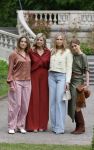 Den Haag 21 mei 2026
Fotouurtje met de koninklijke familie in de Hollandse tuin van Park Clingendael . Aanwezig Koning Willem Alexander Koningin Maxima Prinses Amalia Prinses Alexia en Prinses Ariane . 