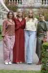 Den Haag 21 mei 2026
Fotouurtje met de koninklijke familie in de Hollandse tuin van Park Clingendael . Aanwezig Koning Willem Alexander Koningin Maxima Prinses Amalia Prinses Alexia en Prinses Ariane . 