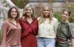 Den Haag 21 mei 2026
Fotouurtje met de koninklijke familie in de Hollandse tuin van Park Clingendael . Aanwezig Koning Willem Alexander Koningin Maxima Prinses Amalia Prinses Alexia en Prinses Ariane . 
