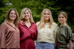 Den Haag 21 mei 2026
Fotouurtje met de koninklijke familie in de Hollandse tuin van Park Clingendael . Aanwezig Koning Willem Alexander Koningin Maxima Prinses Amalia Prinses Alexia en Prinses Ariane . 