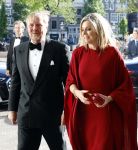 Amsterdam 2 juli 2026
Zijne Majesteit de Koning Willem Alexander en Hare Majesteit Koningin Maxima zijn aanwezig bij het gala van het Nationale Ballet ter ere van het afscheid van directeur Ted Brandsen. OOk burgemeester Femke Halsema en Commisaris v d Koningin Arthur v Dijk zijn aanwezig . Jessica Durlacher 