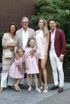 Blaricum / Amstelveen 28 mei 2026
Oger Lusink en zijn vrouw Ellen trouwen in het gemeentehuis van Blaricum en daarna hebben ze een lunch bij restaurant Aan de Poel . Leo v Vliet met vrouw Miriam Sophie v Vliet met dochters en Martijn Lusink 