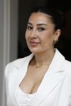 Amsterdam 18 mei 2026
Stephanie Tency in het Amstelhotel . Ze vertrekken daarna met aantal gasten met boot om half jaar van haar boek te vieren . Mahi Khalesi. 