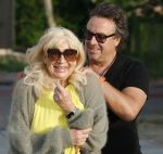 Aalsmeer 7 juli 2026
Mary Borsato viert haar 81 e verjaardag . oa aanwezig Marco Borsato Luca Borsato Sylvana Borsato met een goede vriendin en Jacky Omtzigt met zoontje.. Ze gingen eten bij restaurant Centennial .