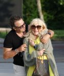 Aalsmeer 7 juli 2026
Mary Borsato viert haar 81 e verjaardag . oa aanwezig Marco Borsato Luca Borsato Sylvana Borsato met een goede vriendin en Jacky Omtzigt met zoontje.. Ze gingen eten bij restaurant Centennial .