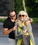 Aalsmeer 7 juli 2026
Mary Borsato viert haar 81 e verjaardag . oa aanwezig Marco Borsato Luca Borsato Sylvana Borsato met een goede vriendin en Jacky Omtzigt met zoontje.. Ze gingen eten bij restaurant Centennial .