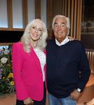 Hilversum 15 mei 2026
Marga Bult Rita v Rooij Margot v d Ven en Gemma v Eck van damesgroep Babe bij omroep Max op het mediapark . Marga Bult en partner Ludo Voeten 